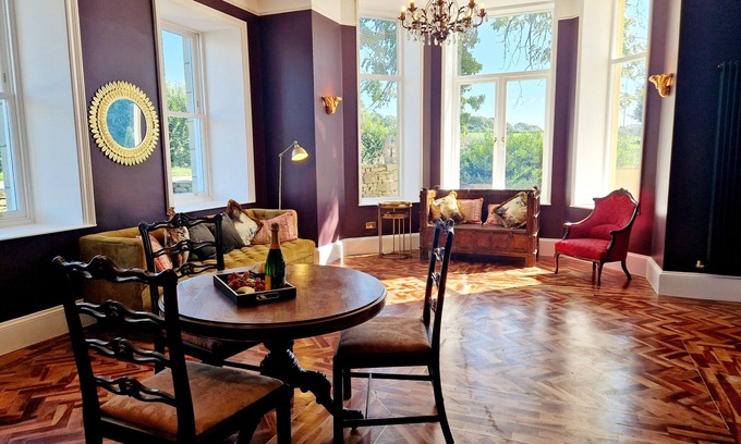 Knott End-on-Sea Apartamento | The Hamilton Luxury Let - The Duke with Hot Tub