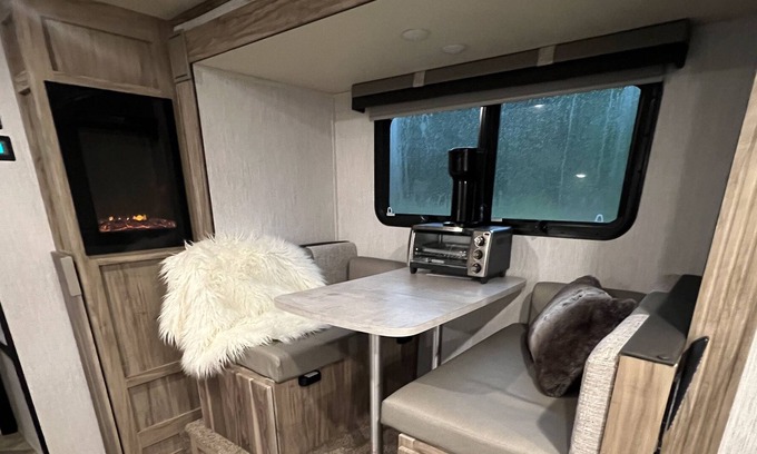 Camden Casa | The Happy Camper
