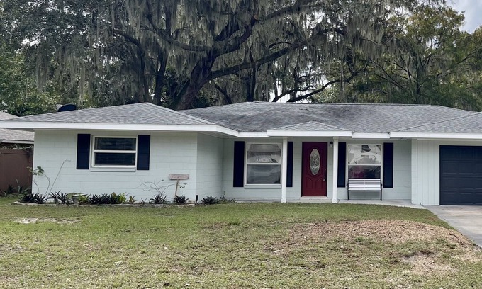 Leesburg Casa | The Harris Chain of lakes home away from home