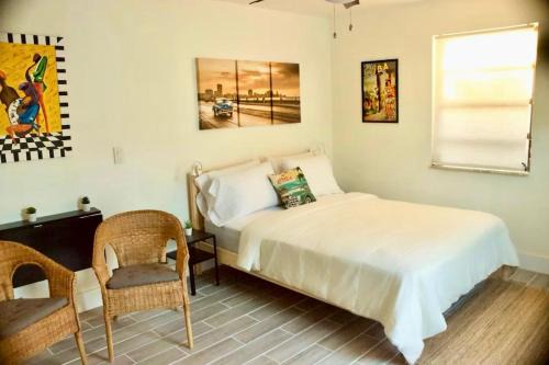 West Little Havana Apartamento | The Havana Nights Guesthouse - Private Stay with Free Parking in the Heart of Miami
