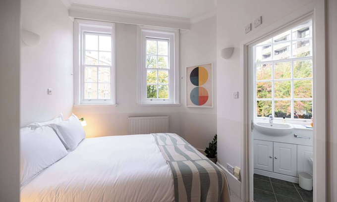 Vincent Square Apartamento | The Haven – Bright & Elegant 2BR in Victoria