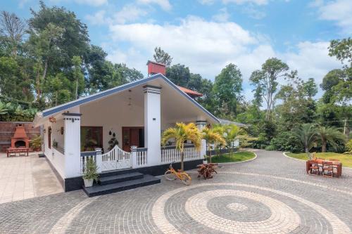 Virarajendrapet Villa | The Haven Grandeur - Embrace the Green, Find Your Peace