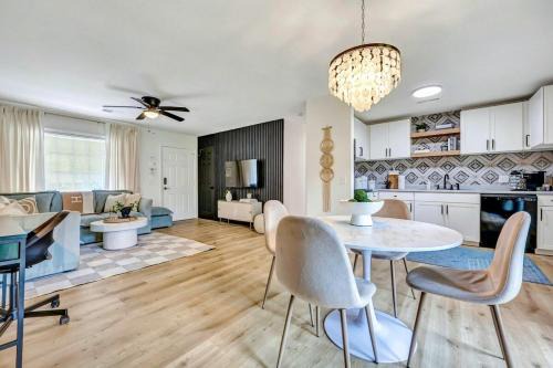 North Charleston Casa | The Haven Haus - 2 Kings 1 Queen, 5 Minutes from Airport, 15 minutes to downtown