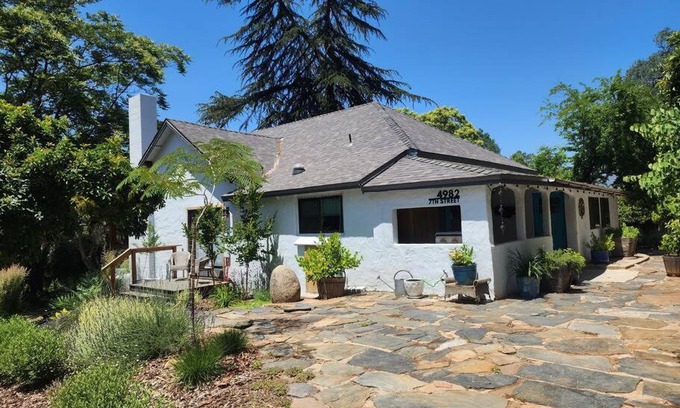 Mariposa Casa | The Haven on 7th Street