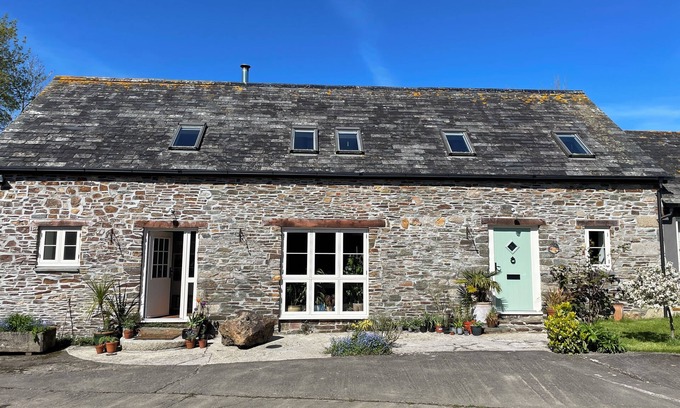 Brazzacott Otro | The Hay Loft 5 Bedroom Farmhouse near Bude & Crakington Haven Surf Beaches