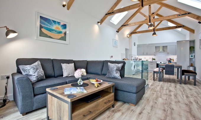 Newquay Casa | The Hayloft - a cottage that sleeps 4 guests in 2 bedrooms