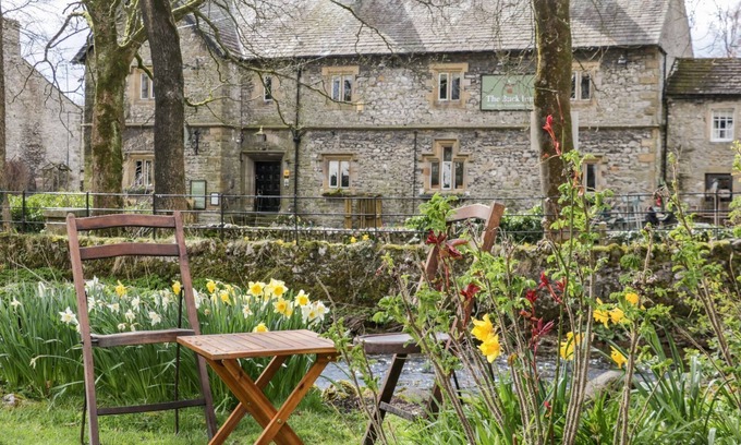 Malham Cabaña | The Hayloft at Tennant Barn