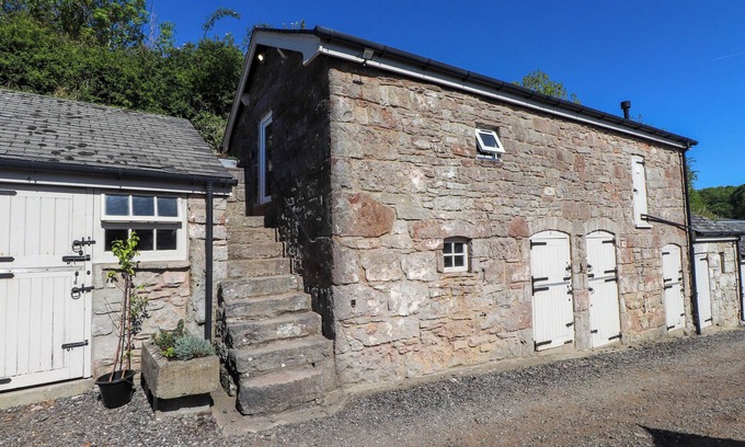Rhyd-y-foel Cabaña | THE HAYLOFT, with a garden in Llysfaen