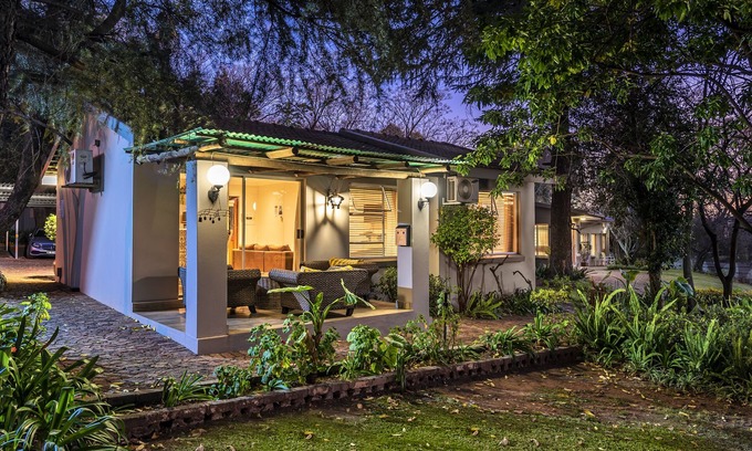 Greater Johannesburg Metropolitan Area Cabina | The Haystack on Homestead