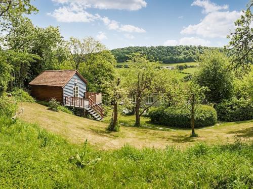 Stroud Casa | The Hazeling Hideaway
