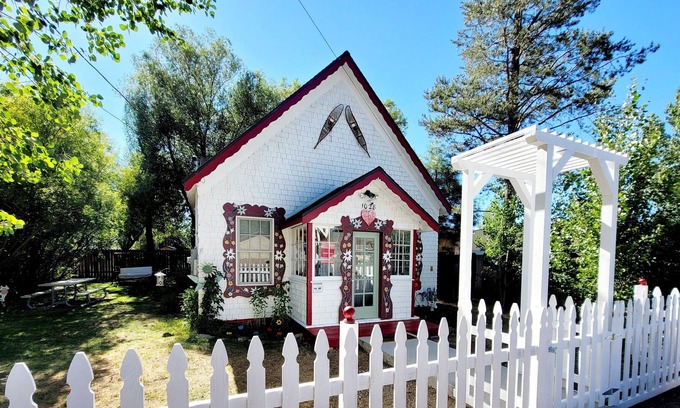 Bijou Park Casa | The Heart House-Pet Friendly