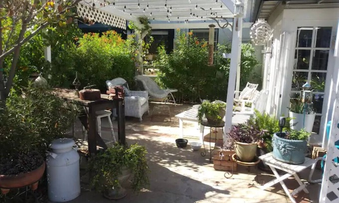 F. Q. Story Casa | The Hen House: Enchanted Casita Near Downtown Phoenix