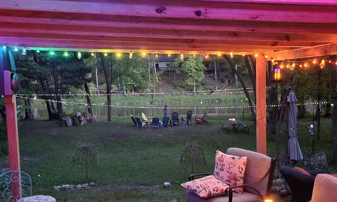 Paris Cabaña | The Hersey Hideout, riverfront on the Muskegon