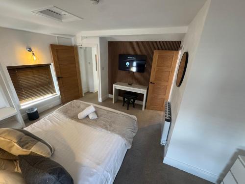 Lancaster Apartamento | The Hideaway - 2-Bedroom Apartment with outdoor terrace & free parking