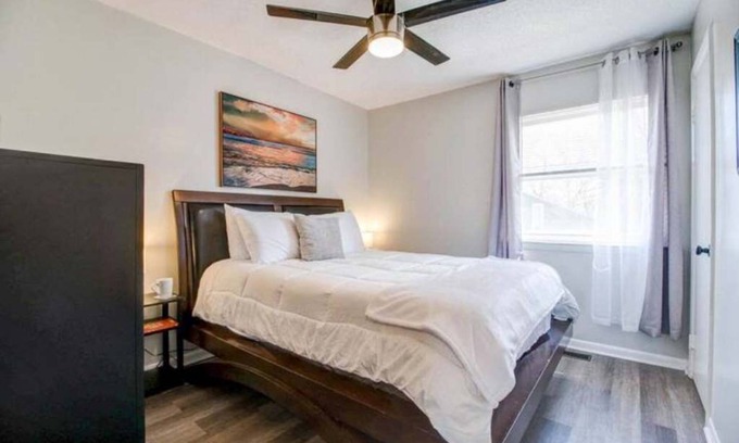 Norfolk - Virginia Beach Casa | The Hideaway! 3BR Retreat Home Near VB Town Center