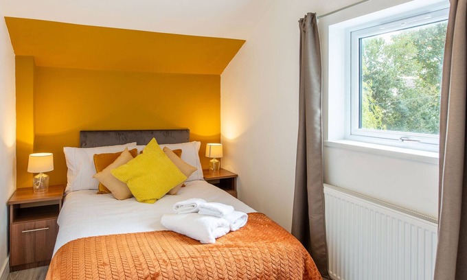 Penylan Apartamento | The Hideaway Apt 3 - Roath Park - Cozy Stay - DYZYN Living