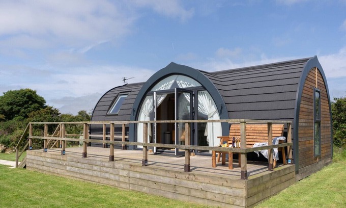 Castallack Cabina | The Hideaway at Tremorna Farm