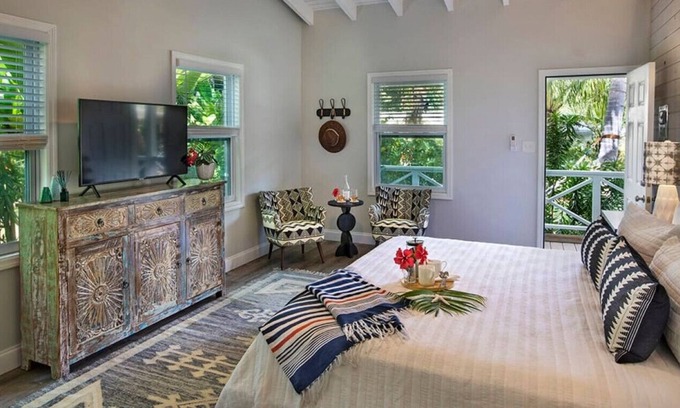 Estate Hull Cabaña | Beachfront Cottage #6