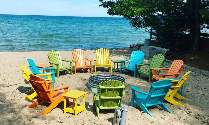 Oscoda Cabaña | The Hideaway- Haven on Huron A fresh and airy cabin directly on Lake Huron!