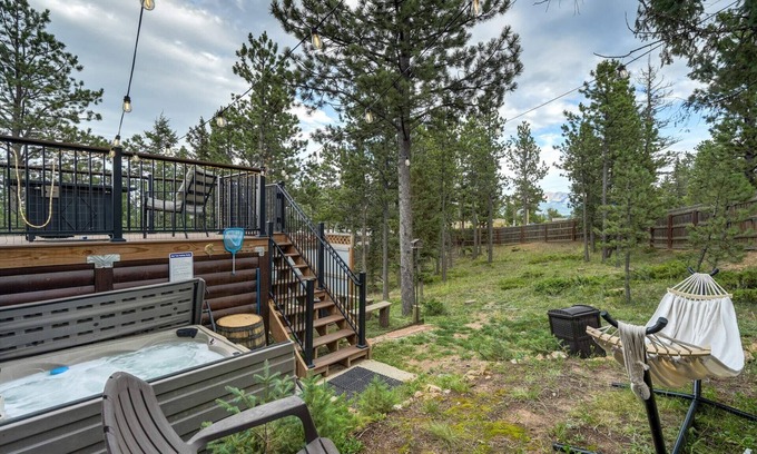 Woodland Park Casa | The Hideout - Hot Tub Mtn views & Fire Pits