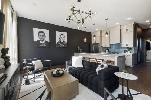 Nashville Casa | The Hideout Icon-Inspired Style & Rooftop Chill