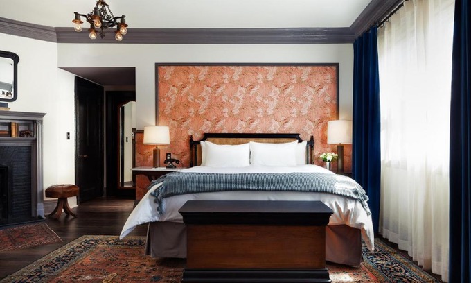 Chelsea Hotel | The High Line Hotel