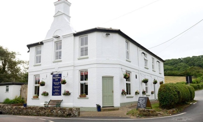 Totland Bay Cama Y Desayuno | The Highdown Inn