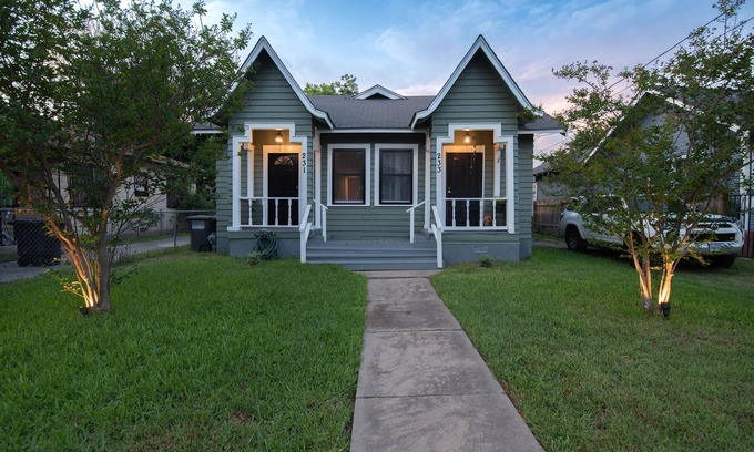 Denver Heights Apartamento | The HighHouse - 2 miles to Downtown, 1/1 Historic Duplex
