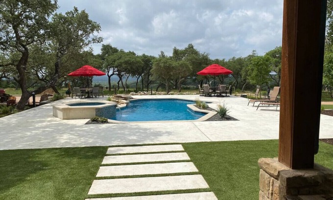 Dripping Springs Casa | The Highland: House 1/Sleeps 16+/Many Amenities