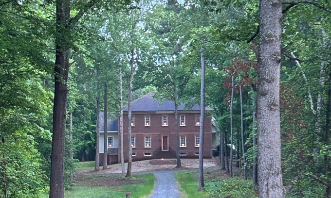 Beaverdam Casa | The Highroads - Designed by architect William Poole - Built in 2008
