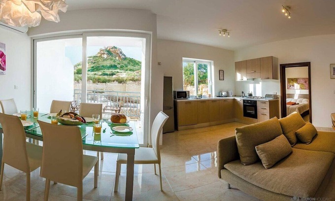 Marsalforn Apartamento | The Hillock North B9