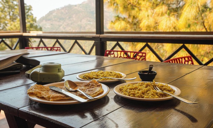 Kaul Cama Y Desayuno | The Himalayan Living Whistling Pines