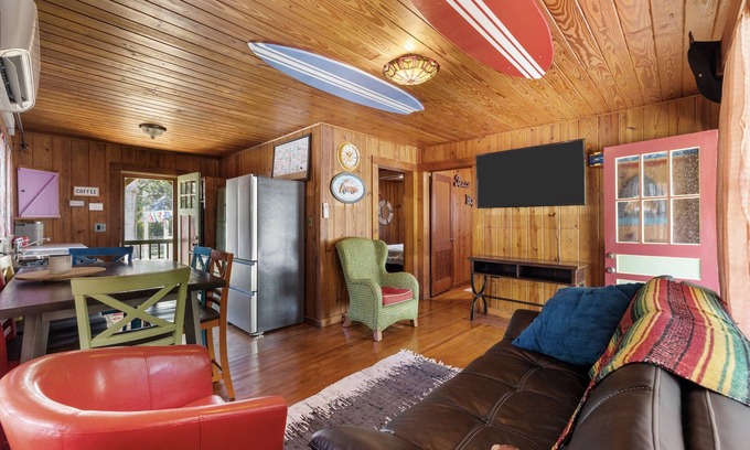 Windy Hill Cabina | The Hippie Hideaway- Betsy in Windy Hill NMB,