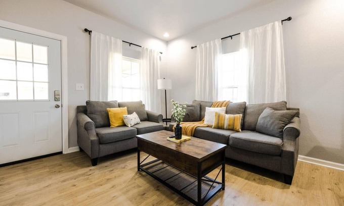 Stephenville Casa | The Hive: Cozy Stay Near Downtown & Tarleton State