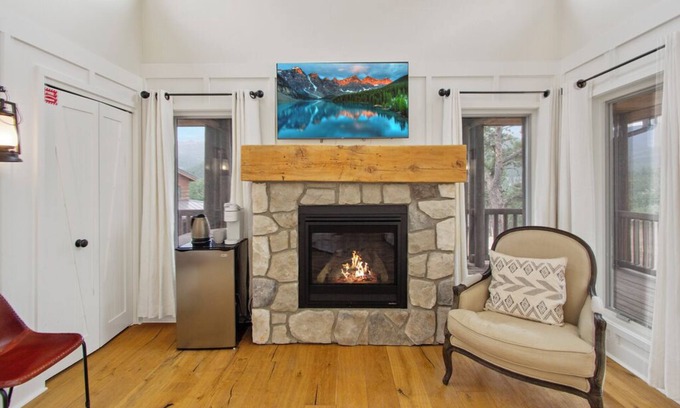 Allenspark Cabina | The Hogan #2 - A Pathways Ranch Original
