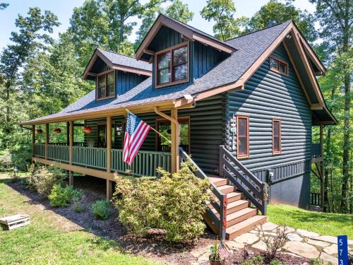 Lake Lure Casa | The Holiday Cabin at Lake Lure