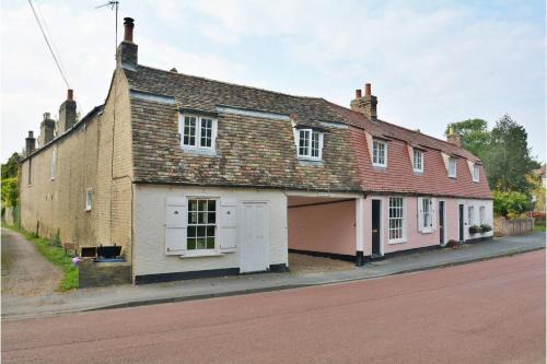 Horningsea Casa | The Holts - Charming 2 Bed Cottage