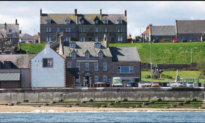 Eyemouth Hotel | The Home Arms Guesthouse