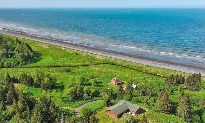 Happy Valley Casa | The Homestead - Stariski, AK Charming 4-bedroom house in Anchor Point