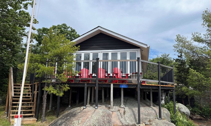Honey Harbour Cabaña | The Honey Harbour Hideaway on Little Beausoleil