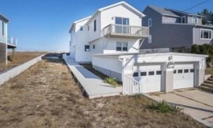 Prime Hook Beach Casa | The Hook - 5 BR Fully Updated Home ON private beach in Primehook Beach