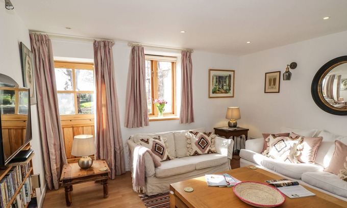 Suckley Casa | THE HOP KILN, pet friendly, character holiday cottage in Bromyard