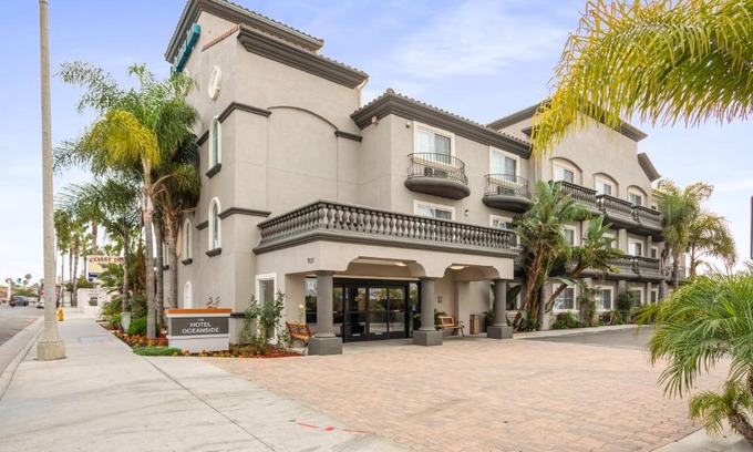 Townsite Hotel | The Hotel Oceanside