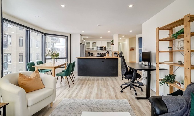 Hull Condominio | The Hour Glass | No Service Fees | Gatineau Park