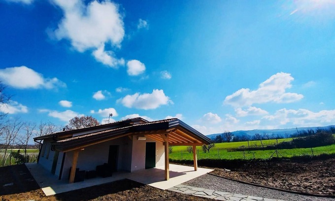 Scandiano Cama Y Desayuno | The house in the woods room 1 surrounded by greenery, a few minutes from reggioE and Modena