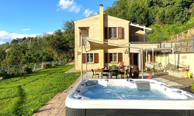 Ripatransone Casa | Maravillosa casa en el bosque en Ripatransone, con vistas panorámicas