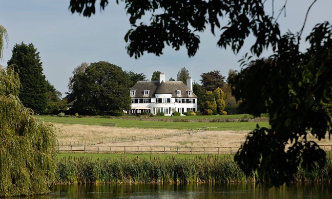 Sandy Casa | The House - Waresley Park Estate