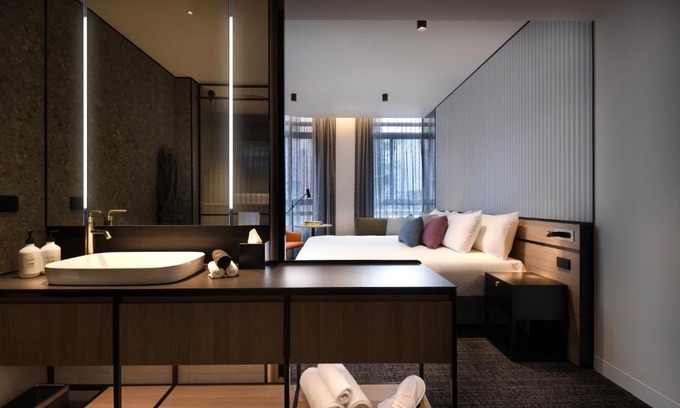 Melbourne Central Business District Hotel | The Howey