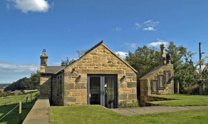 Lesbury Cabaña | THE HUFFY HOUSE, pet friendly, character holiday cottage in Alnmouth