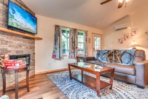 Cherokee Casa | The Hummingbird Hideout Cabin Near Bryson City and Cherokee